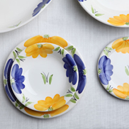 Ceramic plates from the Italian design