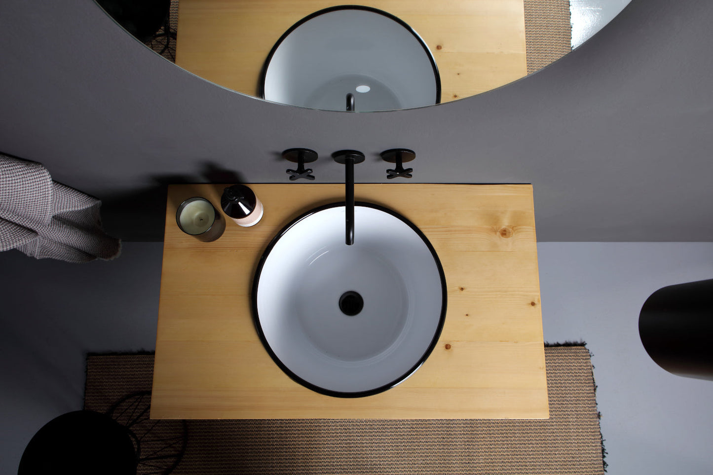 MOBILE SOSPESO IN LEGNO CORNICE